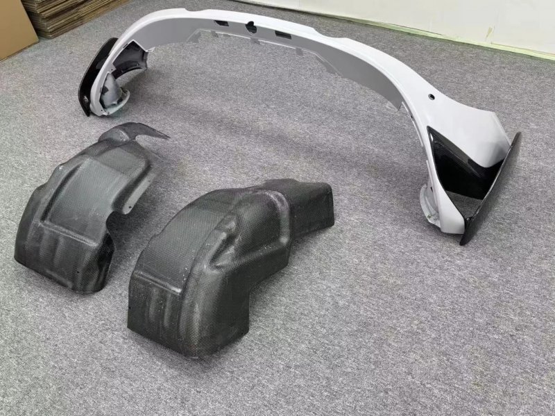High Quality Fast Delivery Whole Sale Price Prepreg Dry Carbon Fiber RYF Rear Bumper for  720S